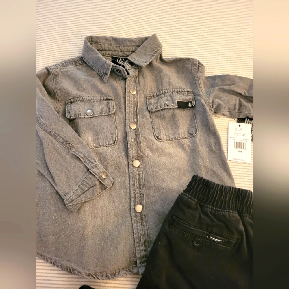 Volcom set - Picture 2 of 4